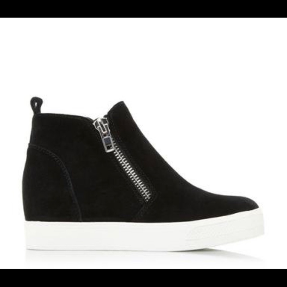 Steve Madden Boots. Used 5 times ONLY.